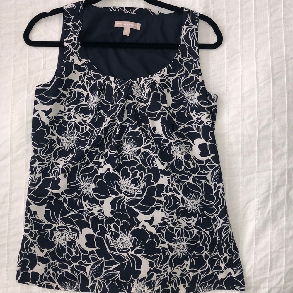 Banana Republic pleated tank